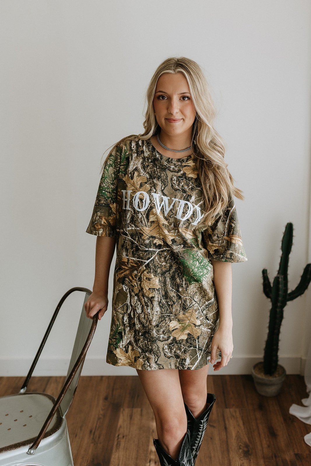 Howdy Tree Camo Graphic TeeTree CamoS